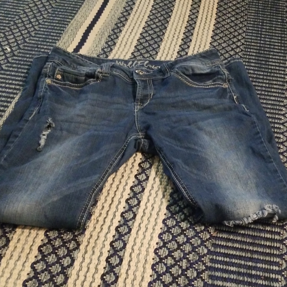 Skinny distressed jeans
